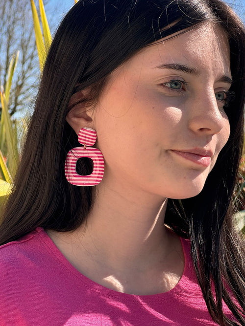 Boucles et pampilles - Carré rayé rose